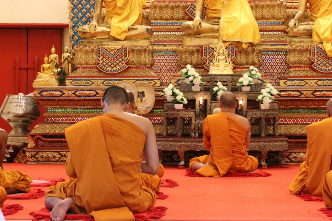 Puja in Buddhism